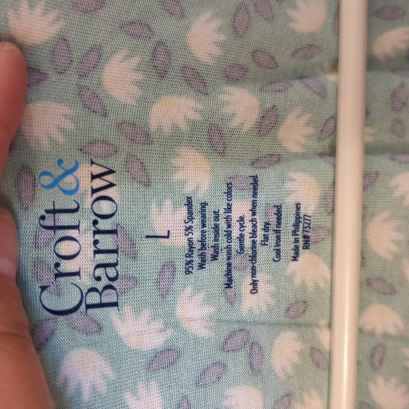 NWT Croft & Barrow top - Picture 2 of 3